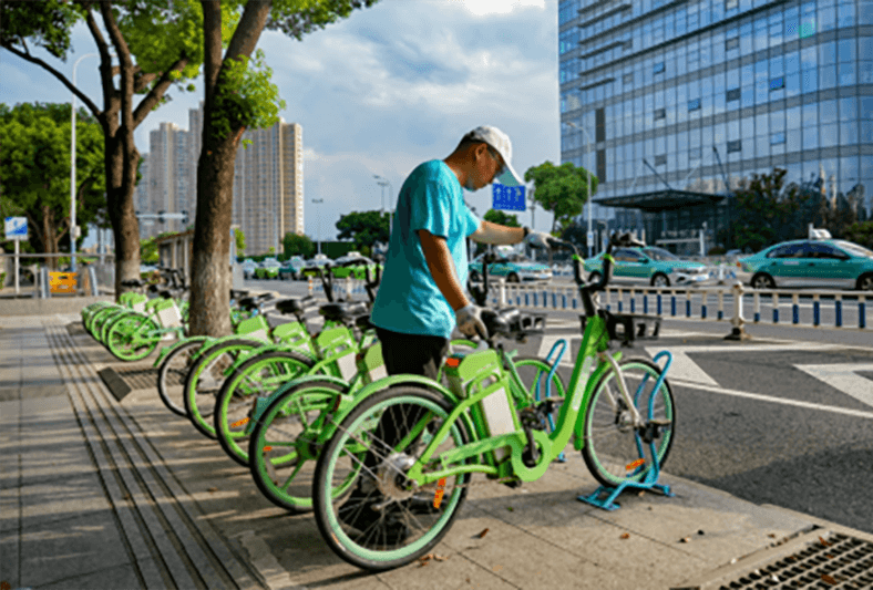 常州：精細(xì)化護(hù)行國(guó)慶 永安行“停有序、行安全”