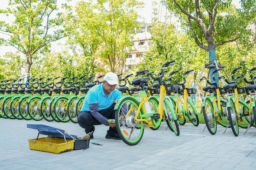 開學(xué)護(hù)行，守師生安全