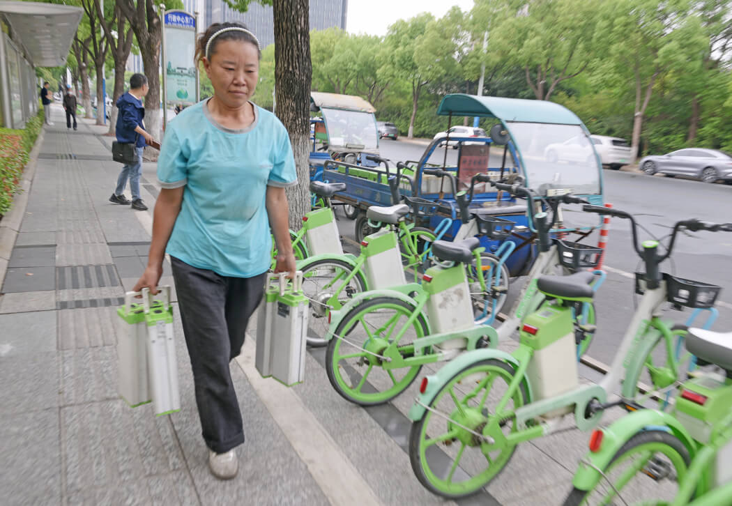 追著星光與晨光，守護(hù)城市通行“最后一公里”1