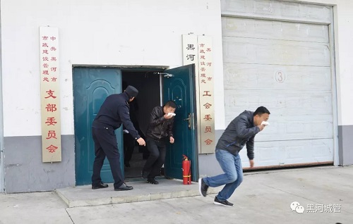 C:\Users\Administrator\Desktop\14..jpg C:\Users\Administrator\Desktop\14..jpg